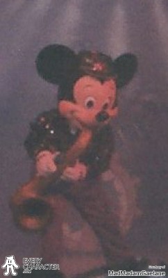 DLP - Tous en scene s'il vous plaît - Finale Medley Mickey Mouse in the DLP - Tous en scene s'il vous plaît - Finale Medley outfit