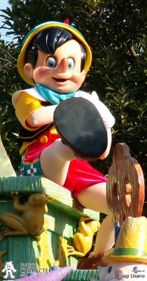 Pinocchio in the TDL - Disney Dreams on Parade Outfit