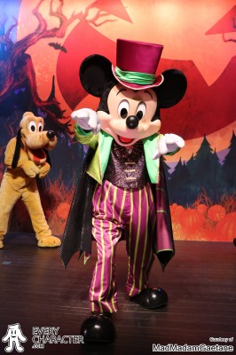 Mickey Mouse in the DLP - Mickey's Box of Pumpkins Outfit