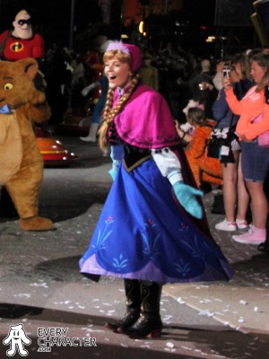 Anna with Cape, bonnet & mittens in the Princess Anna - Winter Look - 2013-2019 Outfit Anna with Cape, bonnet & mittens in the Princess Anna - Winter Look - 2013-2019 Outfit