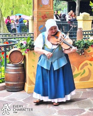 Folk Band in the DLP - Music Festival - Musical Meet-up with Rapunzel and Flynn Outfit Folk Band in the DLP - Music Festival - Musical Meet-up with Rapunzel and Flynn Outfit