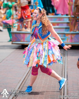 Anniversary dancer in the DLR - Celebrate Happy Cavalcade Outfit Anniversary dancer in the DLR - Celebrate Happy Cavalcade Outfit