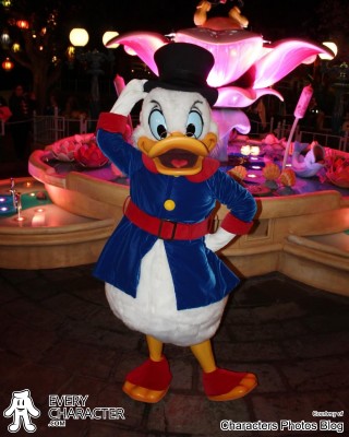 Scrooge McDuck with No cane & no moneybag in the Regular Look - 1996-... Outfit