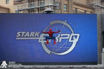 Spider-Man with Arc Reactor in the Regular look with Stark Expo accessories Outfit