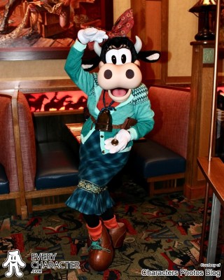 Clarabelle Cow in the DLR - Storytellers Cafe - Donald's Tales of Adventure Outfit Clarabelle Cow in the DLR - Storytellers Cafe - Donald's Tales of Adventure Outfit