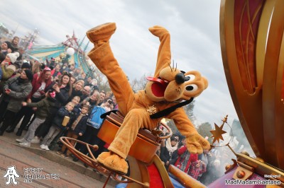 DLP - Stars on Parade Pluto in the DLP - Stars on Parade Outfit
