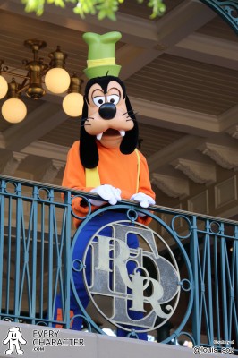 Goofy in the Regular Look - 1978-... Outfit Goofy in the Regular Look - 1978-... Outfit
