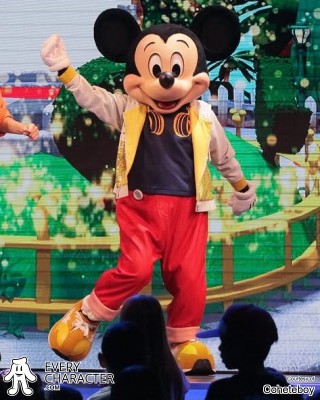Mickey Mouse in the DCA - Disney Jr. Mickey Mouse Clubhouse Live - 2025 Outfit Mickey Mouse in the DCA - Disney Jr. Mickey Mouse Clubhouse Live - 2025 Outfit