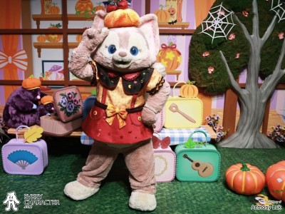 Lina Bell (リーナ・ベル) in the HKDL - Halloween 2024 Outfit Lina Bell (リーナ・ベル) in the HKDL - Halloween 2024 Outfit