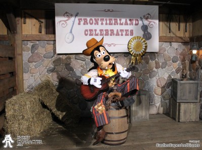 DLP - 20th anniversary - Frontierland Celebrates! Goofy in the DLP - 20th anniversary - Frontierland Celebrates! outfit