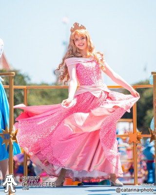 Aurora in the Regular Look - 2013-... Outfit Aurora in the Regular Look - 2013-... Outfit