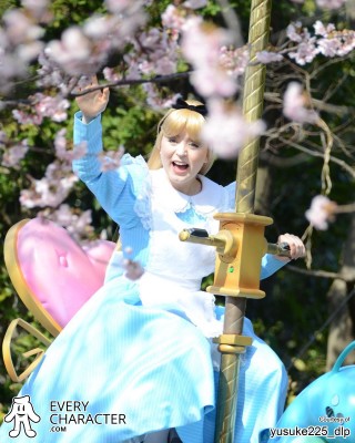 Alice in the TDL - Happiness is Here - Cold Weather Outfit