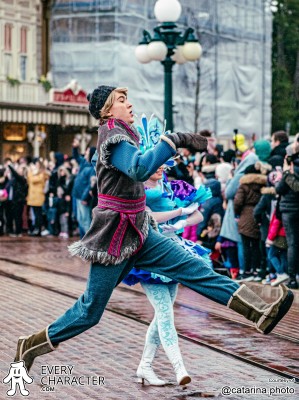 Kristoff in the DLP - Stars on Parade Outfit