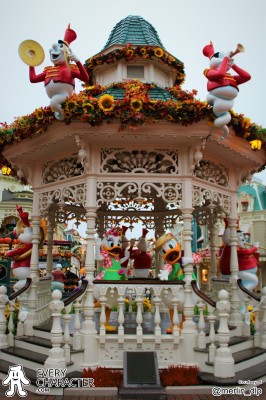 DLP - Halloween - Mickey's Halloween Celebration - Original Donald Duck in the DLP - Halloween - Mickey's Halloween Celebration - Original outfit