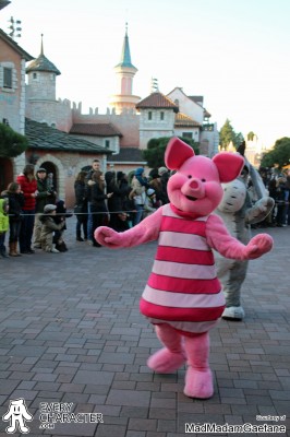 Piglet in the Regular Look - 1997-... Outfit Piglet in the Regular Look - 1997-... Outfit
