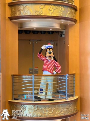 Goofy in the Disney Cruise Line Outfit Goofy in the Disney Cruise Line Outfit