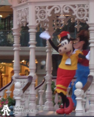 Clarabelle Cow in the Regular Look - 2017-... Outfit Clarabelle Cow in the Regular Look - 2017-... Outfit
