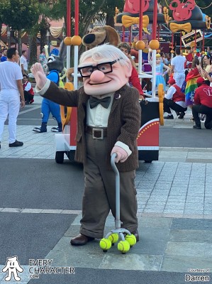 Carl Fredricksen in the Regular Look - 2009-... Outfit