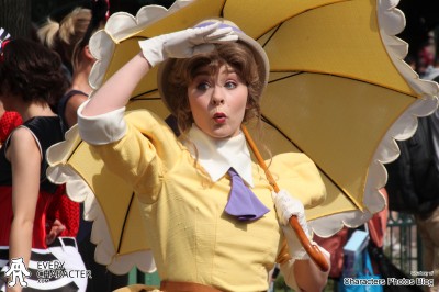 Jane Porter with Umbrella in the Regular Look - 1999-... - Umbrella Outfit Jane Porter with Umbrella in the Regular Look - 1999-... - Umbrella Outfit