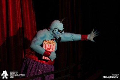 Genie in 3D glasses in the DCL - Believe - Ballroom Outfit