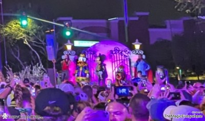 Donald Duck as Wizard in the DLR - Halloween Time - 2024 Outfit Donald Duck as Wizard in the DLR - Halloween Time - 2024 Outfit