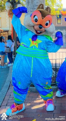Chip in the DLR - Halloween Time - 2025 Outfit Chip in the DLR - Halloween Time - 2025 Outfit
