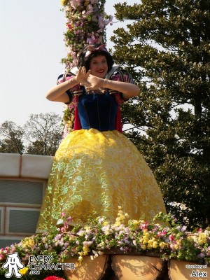 Snow White in the TDL - Princess Procession 
