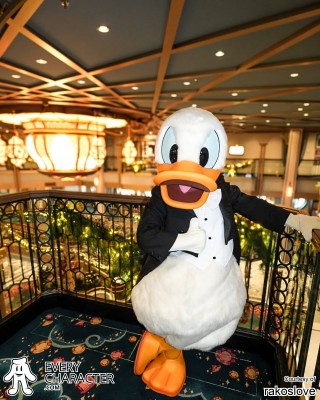 Donald Duck in Tuxedo in the DCL - Formal Outfit Donald Duck in Tuxedo in the DCL - Formal Outfit