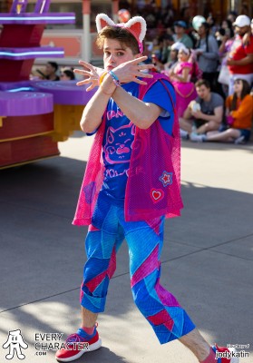 4*Town Dancers in the DCA - Better Together: A Pixar Pals Celebration Parade Outfit 4*Town Dancers in the DCA - Better Together: A Pixar Pals Celebration Parade Outfit