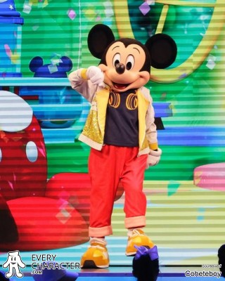 Mickey Mouse in the DCA - Disney Jr. Mickey Mouse Clubhouse Live - 2025 Outfit Mickey Mouse in the DCA - Disney Jr. Mickey Mouse Clubhouse Live - 2025 Outfit