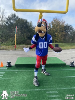 Goofy in the WDW - Football Goofy Outfit Goofy in the WDW - Football Goofy Outfit