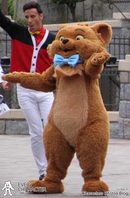 Toulouse with Blue Bow in the Regular Look - 2013-... Outfit Toulouse with Blue Bow in the Regular Look - 2013-... Outfit