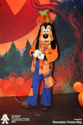 Goofy as Scarecrow in the DLP - Halloween 2000 Outfit