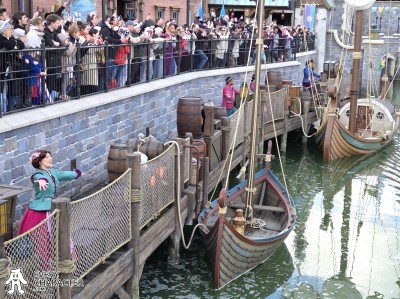 Villagers in the DLP - World of Frozen - Villagers Outfit Villagers in the DLP - World of Frozen - Villagers Outfit