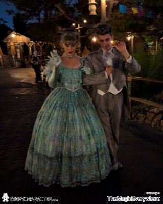 Haunted Mansion Dancers in the DLR - Frightfully Fun Parade Outfit