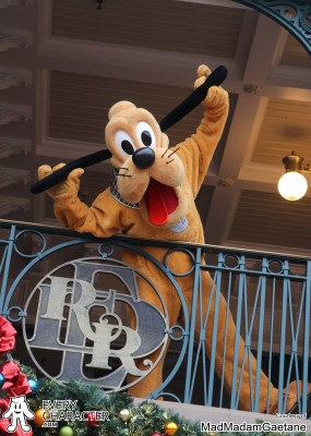 Pluto in the DLP - Extra Magical Christmastime Outfit Pluto in the DLP - Extra Magical Christmastime Outfit