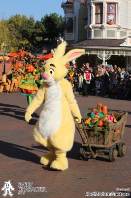 Rabbit with Wheelbarrow in the DLP - Halloween - Mickey's Halloween Celebration - Original Outfit Rabbit with Wheelbarrow in the DLP - Halloween - Mickey's Halloween Celebration - Original Outfit