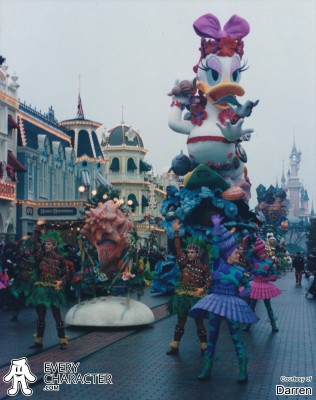 DLP - Imaginations Parade Seashell Dancers in the DLP - Imaginations Parade Outfit