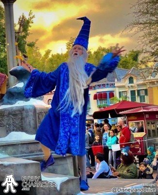 Merlin in the DLR - Magic Happens Outfit Merlin in the DLR - Magic Happens Outfit