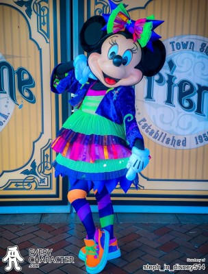 Minnie Mouse in the DLR - Halloween Time - 2025 Outfit Minnie Mouse in the DLR - Halloween Time - 2025 Outfit