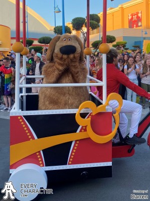 Dug in the Regular Look - 2009-... Outfit