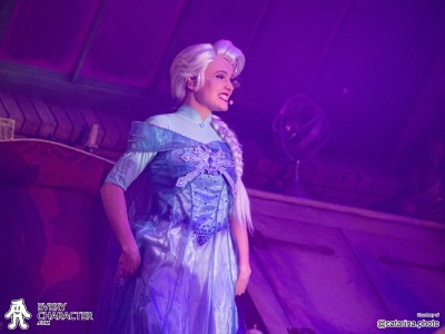 Elsa in the DLP - Mickey & the Magician Outfit