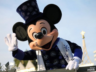 DLR - A Christmas Fantasy - 2002 Mickey Mouse in Blue Sparkle suit in the DLR - A Christmas Fantasy - 2002 Outfit