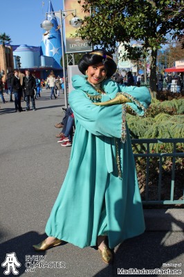 Jasmine in the Princess Jasmine - Winter Look - 1992-2016 - Coat Outfit Jasmine in the Princess Jasmine - Winter Look - 1992-2016 - Coat Outfit