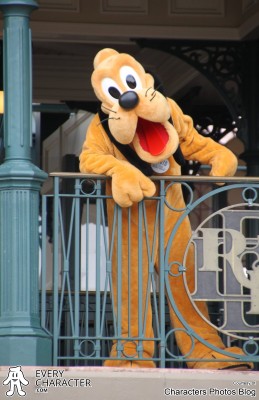 Pluto in the Regular Look - 2005-... Short Tongue Outfit Pluto in the Regular Look - 2005-... Short Tongue Outfit