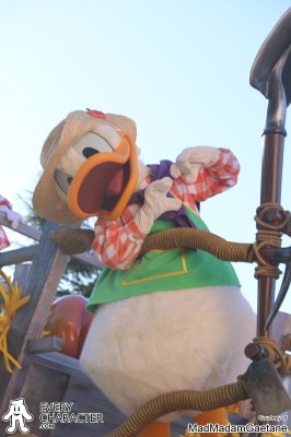 Donald Duck in the DLP - Halloween - Mickey's Halloween Celebration - Original Outfit Donald Duck in the DLP - Halloween - Mickey's Halloween Celebration - Original Outfit