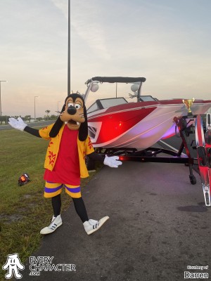 Goofy in the WDW - Speedboat Goofy Outfit Goofy in the WDW - Speedboat Goofy Outfit